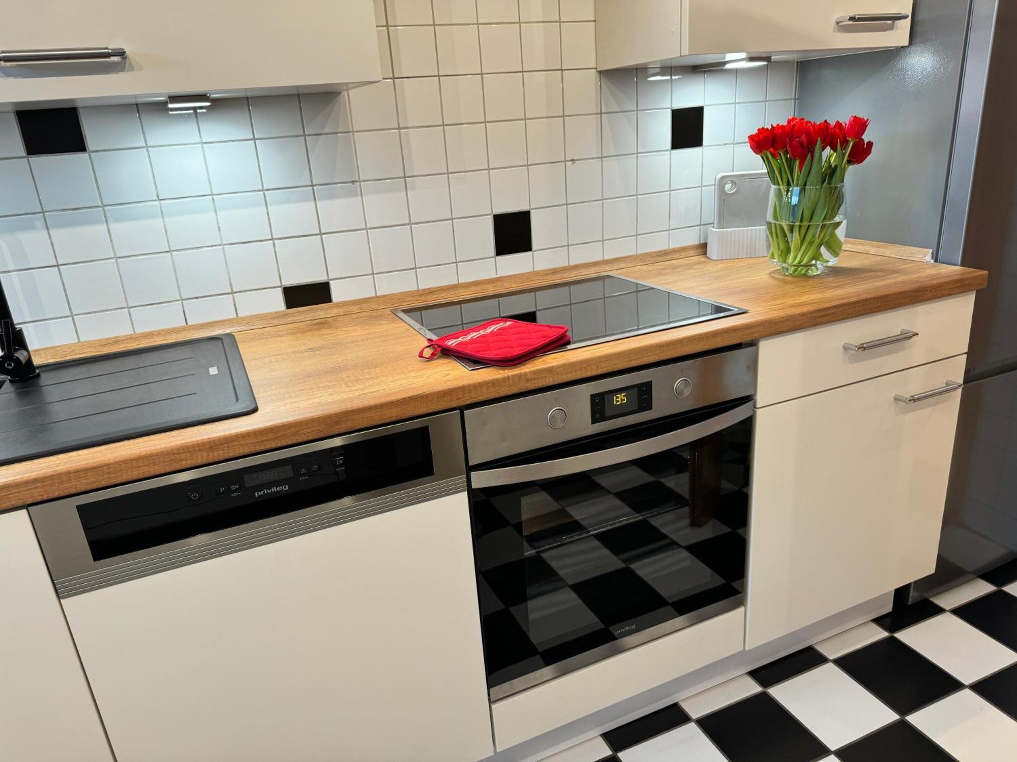 Ruhrpott Residenz - 3 Zimmer Suite - 70Qm Mit Balkon Oberhausen  Zewnętrze zdjęcie